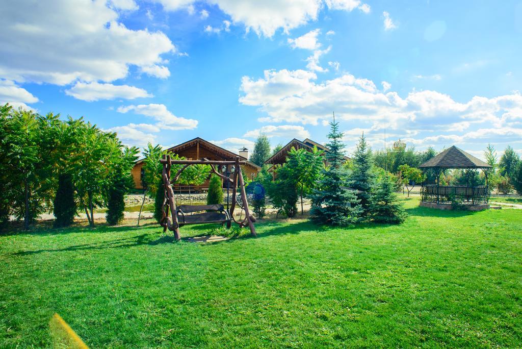 Petrovskyi Brovar Brovary Luaran gambar